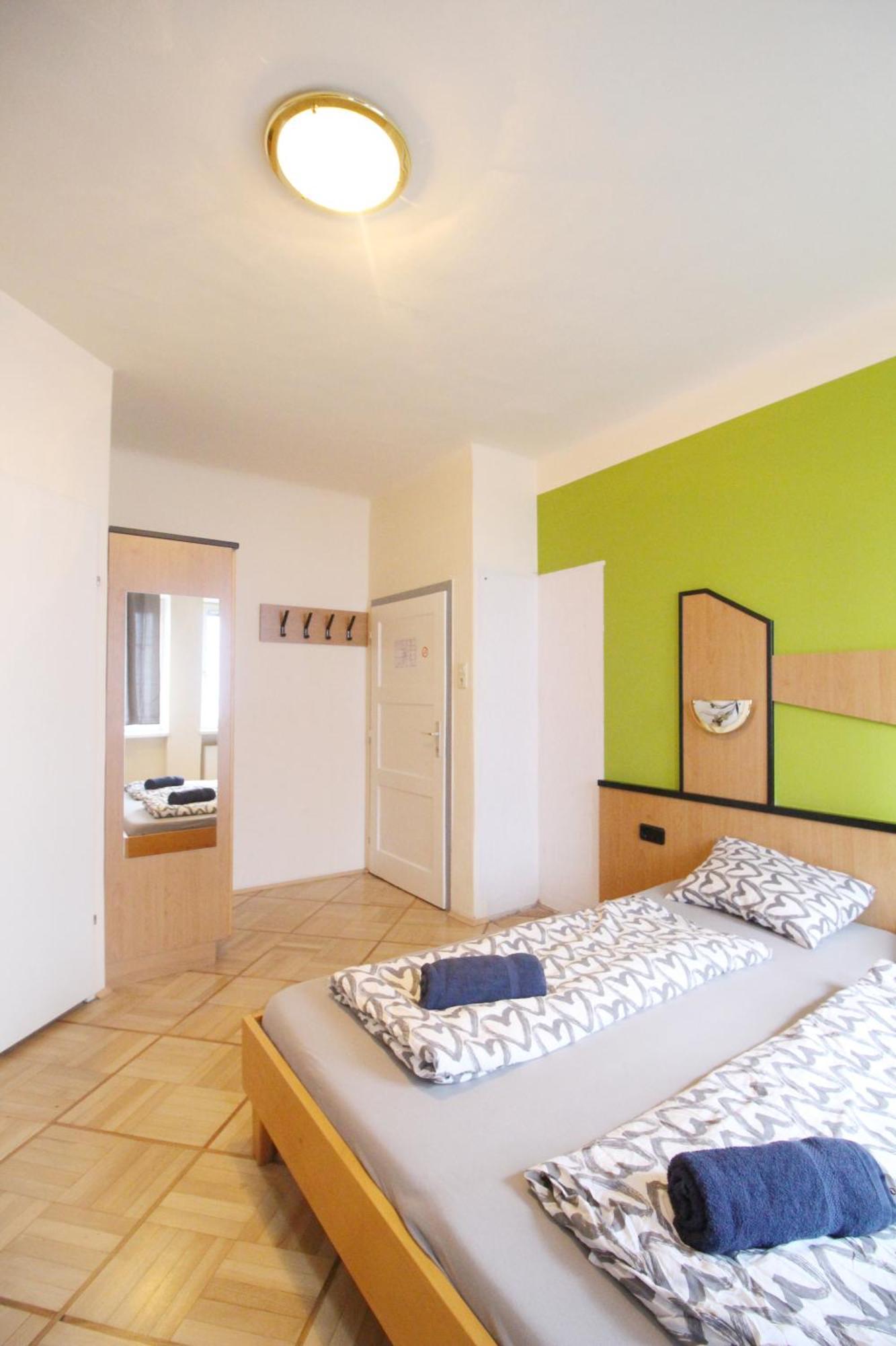 Triple In Hutteldorfer Strasse Area Aparthotel Wien