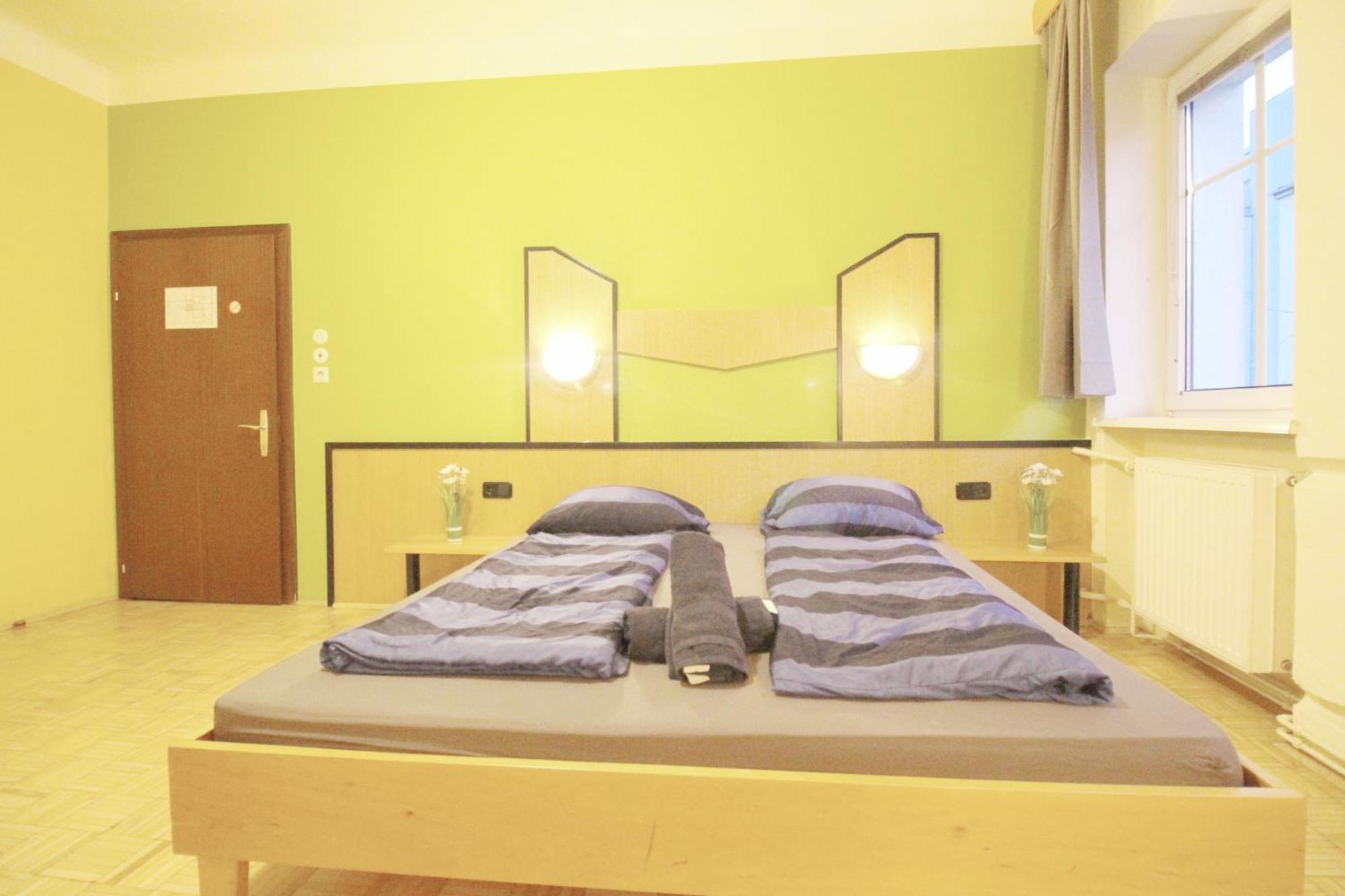 Triple In Hutteldorfer Strasse Area Aparthotel Wien