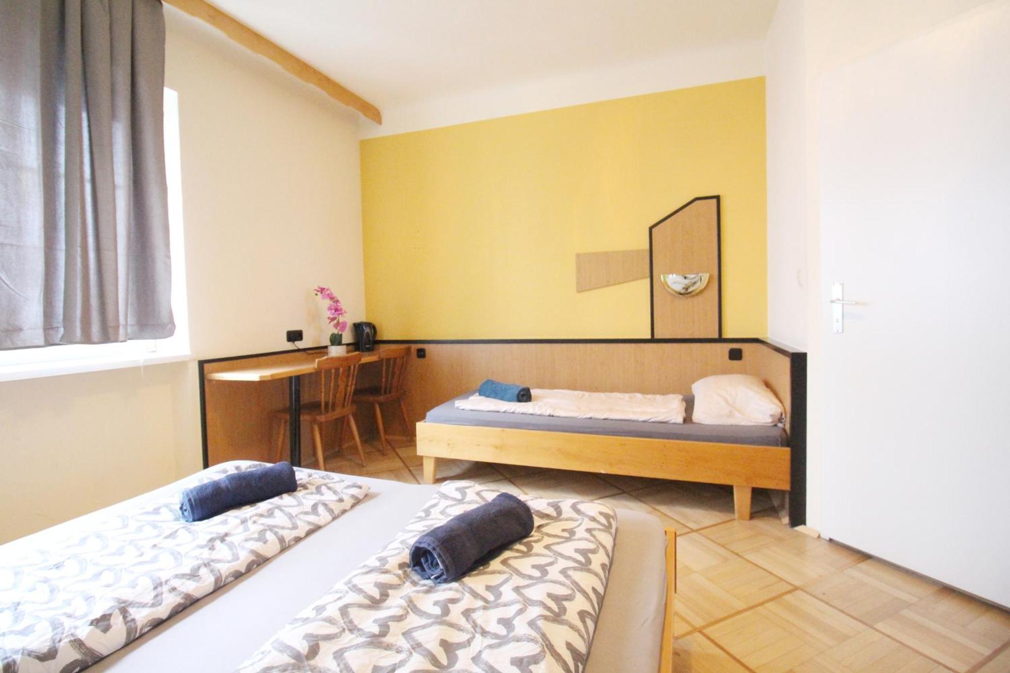Aparthotel Triple In Hutteldorfer Strasse Area Wien